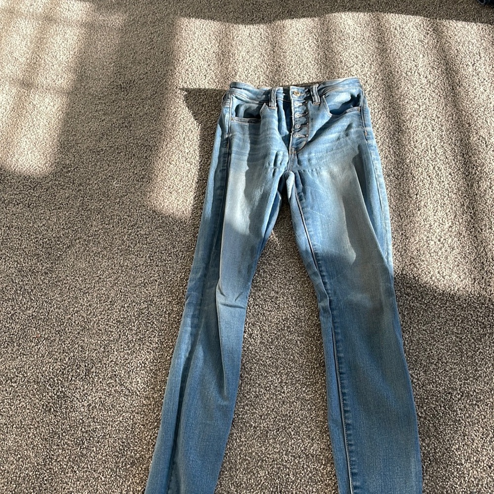 American Eagle Buttonfly Skinny